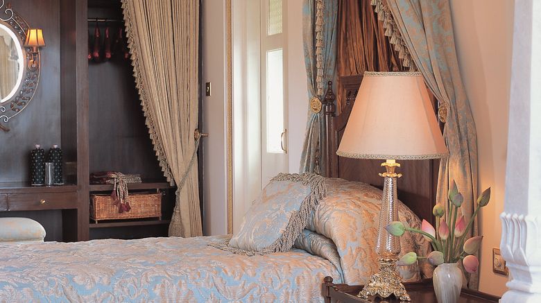 <b>Taj Lake Palace Hotel Suite</b>. Images powered by <a href=https://www.travelagewest.com/Hotels/Udaipur-India/