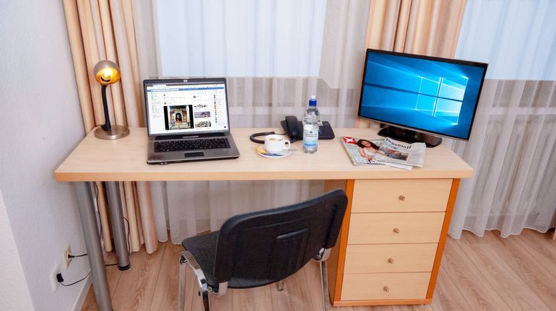 <b>Kempe Komfort Hotel Duesseldorf Room</b>. Images powered by <a href="https://www.leonardoworldwide.com/" title="Leonardo Worldwide" target="_blank">Leonardo</a>.