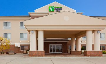 Holiday Inn Express Hotel & Suites