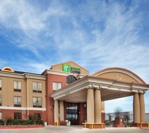 Holiday Inn Express Hotel & Suites Exterior