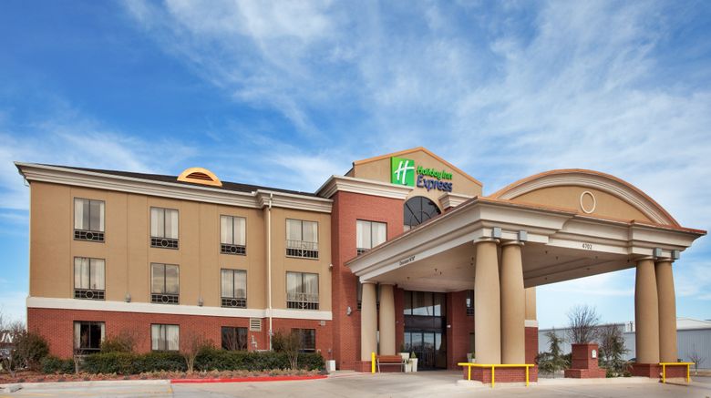 <b>Holiday Inn Express Hotel & Suites Exterior</b>. Images powered by <a href="https://www.leonardoworldwide.com/" title="Leonardo Worldwide" target="_blank">Leonardo</a>.