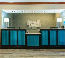 Holiday Inn Express & Suites, Jackson Lobby