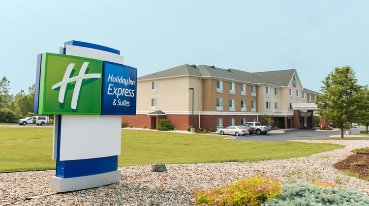 Holiday Inn Express & Suites, Jackson Exterior