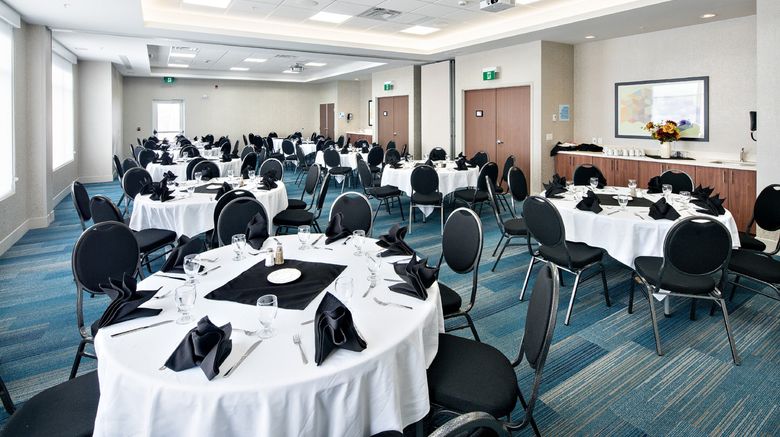 <b>Holiday Inn Express Red Deer North Meeting</b>. Images powered by <a href="https://www.leonardoworldwide.com/" title="Leonardo Worldwide" target="_blank">Leonardo</a>.