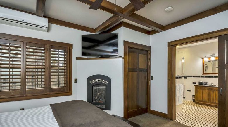 <b>Calistoga Wine Way Inn Room</b>. Images powered by <a href="https://www.leonardoworldwide.com/" title="Leonardo Worldwide" target="_blank">Leonardo</a>.