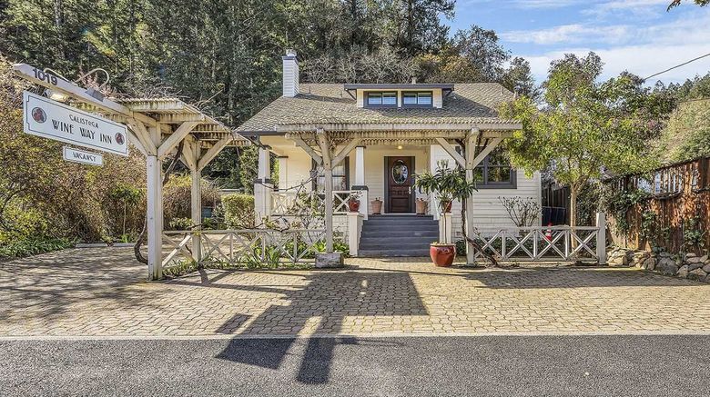 <b>Calistoga Wine Way Inn Exterior</b>. Images powered by <a href="https://www.leonardoworldwide.com/" title="Leonardo Worldwide" target="_blank">Leonardo</a>.