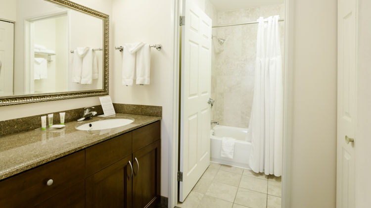 Staybridge Suites Austin Airport Room