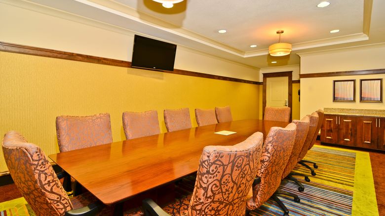 <b>Holiday Inn Express & Suites Meeting</b>. Images powered by <a href="https://www.leonardoworldwide.com/" title="Leonardo Worldwide" target="_blank">Leonardo</a>.