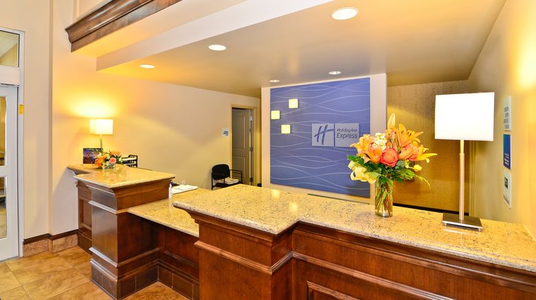 <b>Holiday Inn Express & Suites Lobby</b>. Images powered by <a href="https://www.leonardoworldwide.com/" title="Leonardo Worldwide" target="_blank">Leonardo</a>.