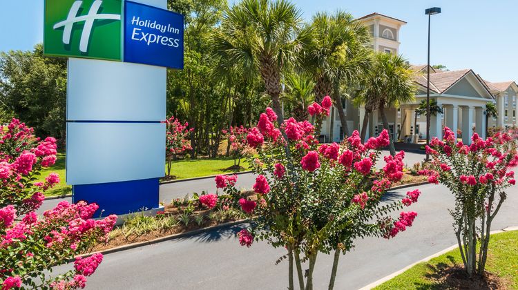 Holiday Inn Express Fairhope-Point Clear Exterior