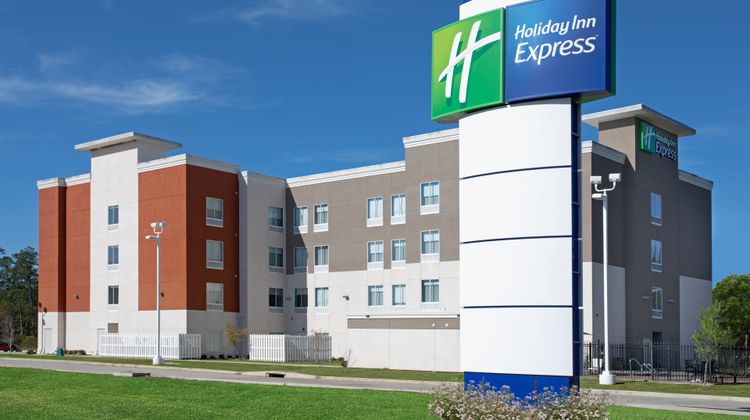 Holiday Inn Express Slidell Exterior
