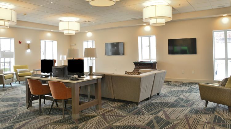 Holiday Inn Hotel & Suites Lobby