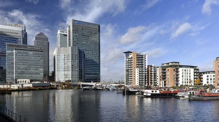 Fraser Place Canary Wharf Exterior