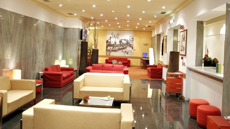 <b>Legendary Porto Lobby</b>. Images powered by <a href="https://www.leonardoworldwide.com/" title="Leonardo Worldwide" target="_blank">Leonardo</a>.