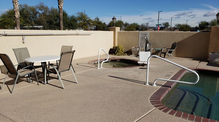 Holiday Inn Express & Suites Marana Pool