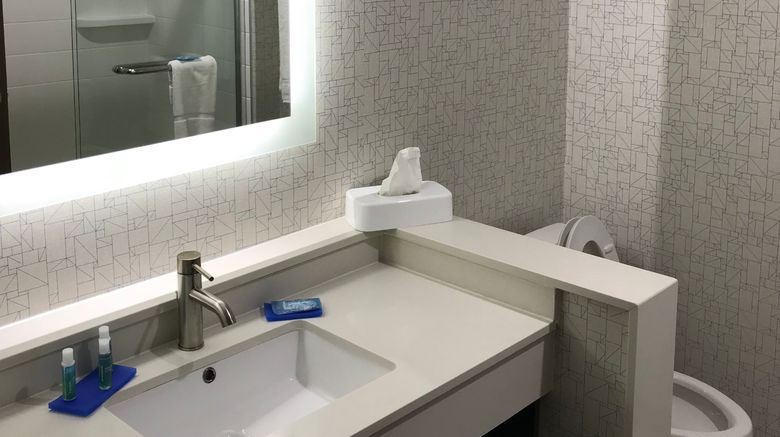 <b>Holiday Inn Express Pineville-Alexandria Room</b>. Images powered by <a href="https://www.leonardoworldwide.com/" title="Leonardo Worldwide" target="_blank">Leonardo</a>.