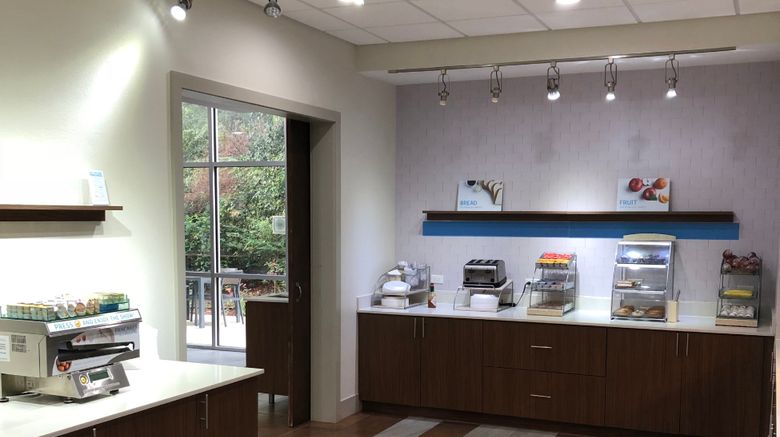 <b>Holiday Inn Express Pineville-Alexandria Restaurant</b>. Images powered by <a href="https://www.leonardoworldwide.com/" title="Leonardo Worldwide" target="_blank">Leonardo</a>.