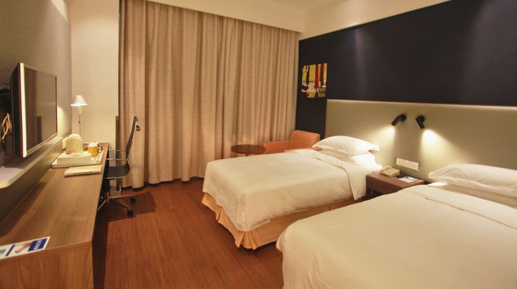 Holiday Inn Express South Room