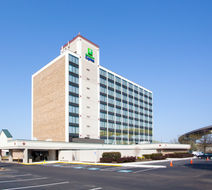 Holiday Inn Express Exterior