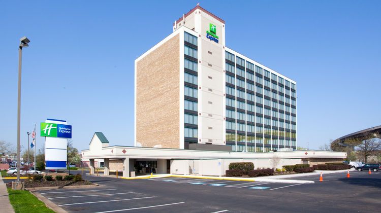 Holiday Inn Express Exterior