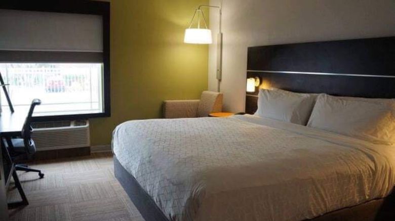 <b>Holiday Inn Express Venice Room</b>. Images powered by <a href="https://www.leonardoworldwide.com/" title="Leonardo Worldwide" target="_blank">Leonardo</a>.