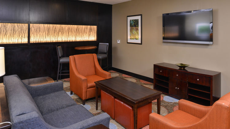 Staybridge Suites Stone Oak Lobby