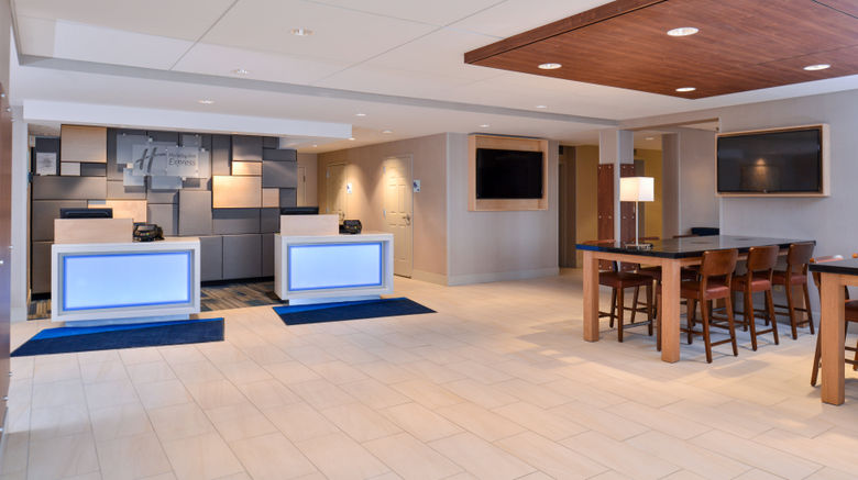 <b>Holiday Inn Express Rochester Lobby</b>. Images powered by <a href="https://www.leonardoworldwide.com/" title="Leonardo Worldwide" target="_blank">Leonardo</a>.