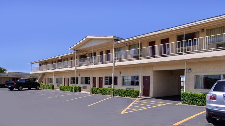 Scottish Inns & Suites Lubbock Exterior