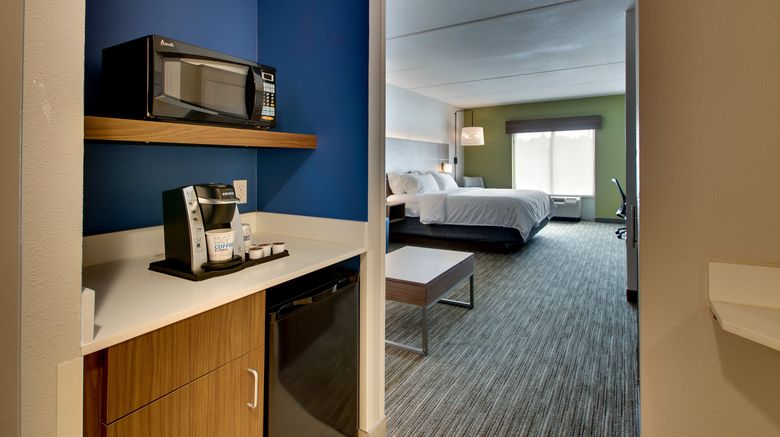 <b>Holiday Inn Express Hotel & Suites Suite</b>. Images powered by <a href="https://www.leonardoworldwide.com/" title="Leonardo Worldwide" target="_blank">Leonardo</a>.