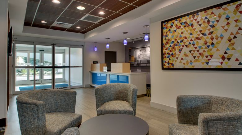 <b>Holiday Inn Express Hotel & Suites Lobby</b>. Images powered by <a href="https://www.leonardoworldwide.com/" title="Leonardo Worldwide" target="_blank">Leonardo</a>.