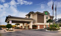 Holiday Inn Express Hotel & Suites
