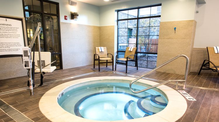 Staybridge Suites Latham Pool
