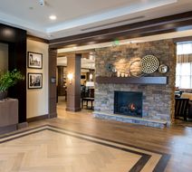 Staybridge Suites Latham Lobby