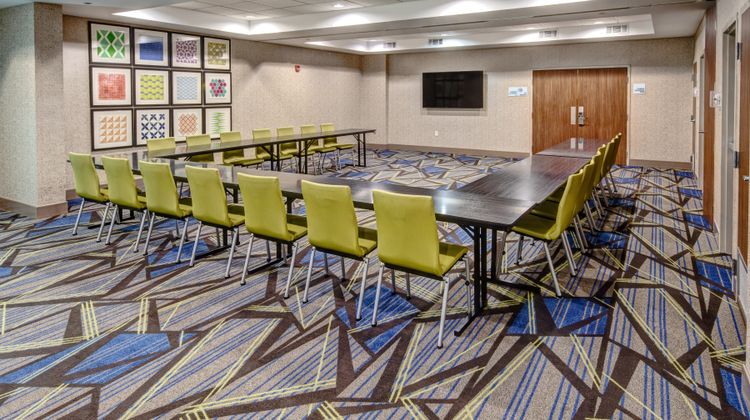 Holiday Inn Express Hotel & Suites Meeting