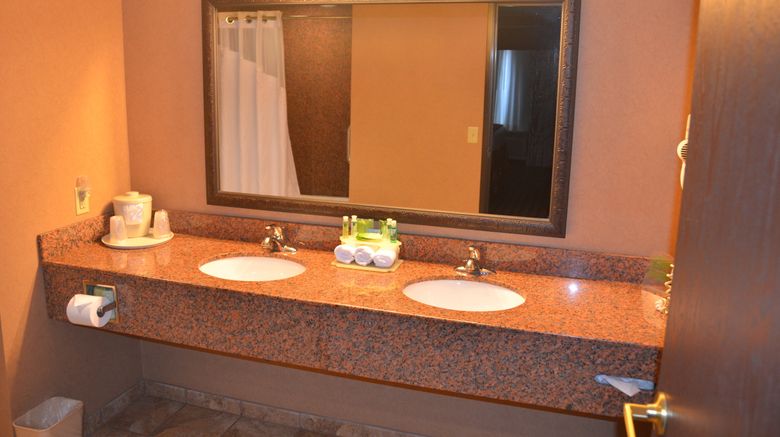 <b>Holiday Inn Express and Suites Donegal Room</b>. Images powered by <a href="https://www.leonardoworldwide.com/" title="Leonardo Worldwide" target="_blank">Leonardo</a>.