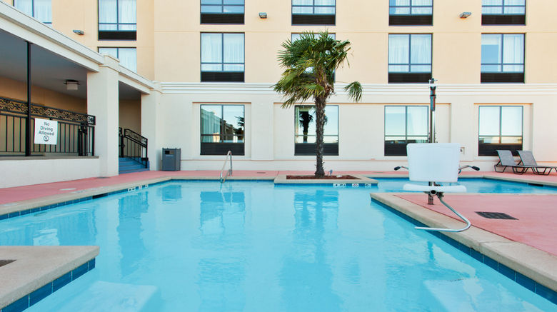 <b>Holiday Inn Shreveport Downtown Pool</b>. Images powered by <a href="https://www.leonardoworldwide.com/" title="Leonardo Worldwide" target="_blank">Leonardo</a>.
