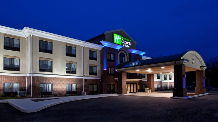 Holiday Inn Express Hotel & Suites Exterior