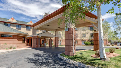 Holiday Inn Express & Suites