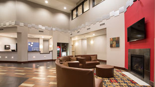 Holiday Inn Express & Suites Thornton