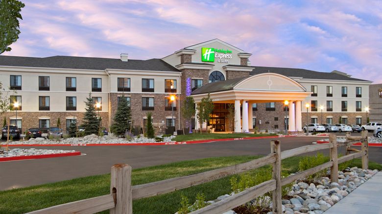 <b>Holiday Inn Express & Suites Exterior</b>. Images powered by <a href="https://www.leonardoworldwide.com/" title="Leonardo Worldwide" target="_blank">Leonardo</a>.