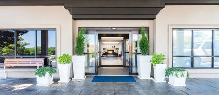 Holiday Inn Express Hauppauge Exterior