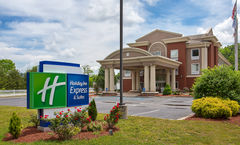 Holiday Inn Express Hotel & Suites