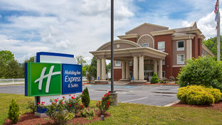 Holiday Inn Express Hotel & Suites