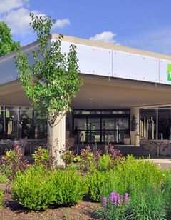 Holiday Inn Express Princeton Southeast