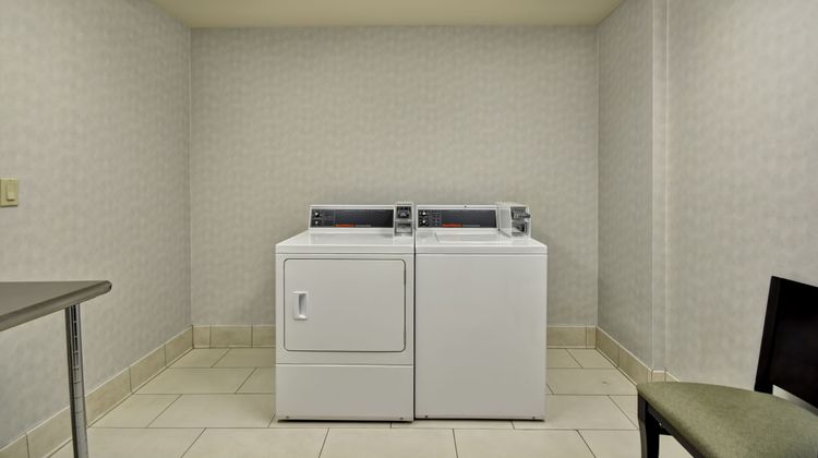 Holiday Inn Express Romulus / Detroit Airport, an Other