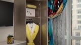 Staypineapple, An Artful Hotel, Midtown Room
