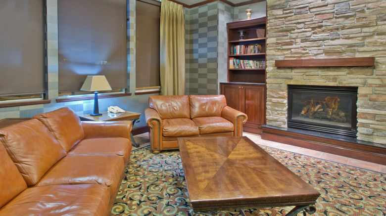 <b>Holiday Inn Express NW Downtown Lobby</b>. Images powered by <a href="https://www.leonardoworldwide.com/" title="Leonardo Worldwide" target="_blank">Leonardo</a>.