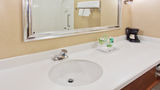 <b>Holiday Inn Express NW Downtown Room</b>. Images powered by <a href="https://www.leonardoworldwide.com/" title="Leonardo Worldwide" target="_blank">Leonardo</a>.