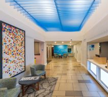 Holiday Inn Express Lobby