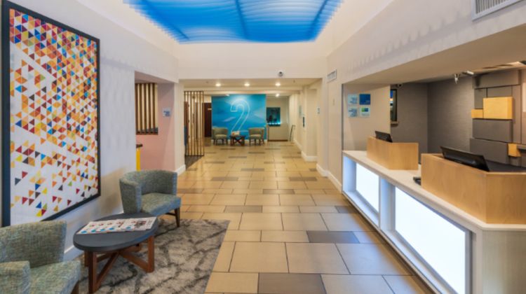 Holiday Inn Express Lobby